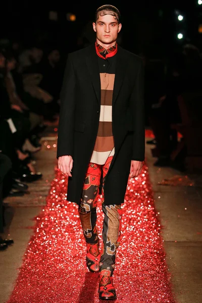 Look 39